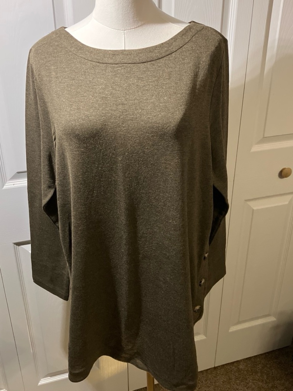 J. Jill Olive Green Long-Sleeve Tunic with Side Buttons